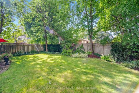 Photo 41 at 8 Beaverbrook Avenue, Rosethorn, Toronto