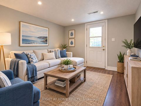 Photo 1 at 70 Spire Hillway Way, Hillcrest Village, Toronto