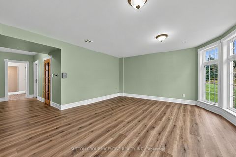 Photo 42 at 25 Bovair Trail, Bayview Southeast, Aurora
