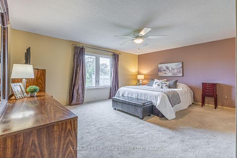 Photo 10 at 20 Simmons Crescent, Aurora Highlands, Aurora