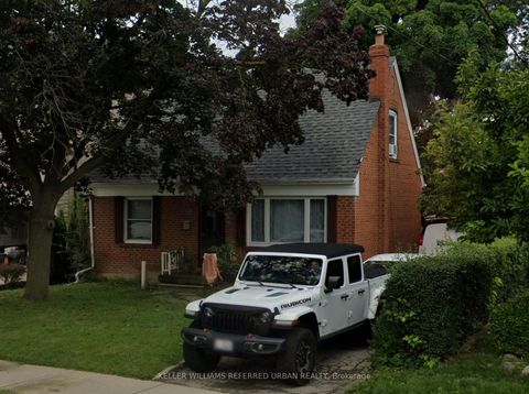 Photo 0 at 32 Amesbury Drive, Amesbury, Toronto