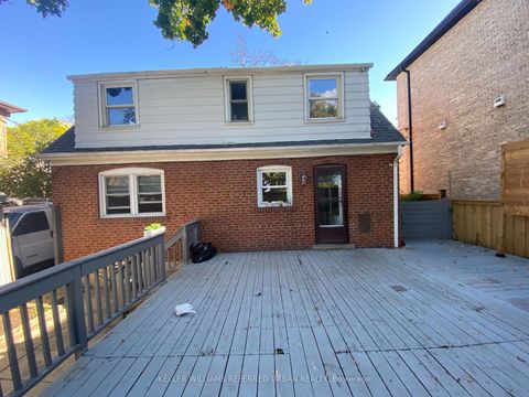 Photo 9 at 32 Amesbury Drive, Amesbury, Toronto