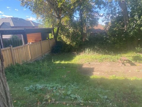 Photo 10 at 32 Amesbury Drive, Amesbury, Toronto