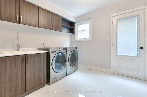 Photo 6 at 30 Gossamer Avenue, Newtonbrook East, Toronto