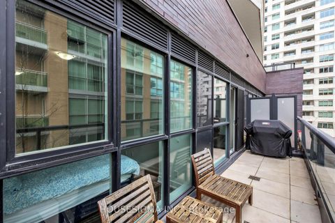 Photo 15 at 310 - 11 Lillian Street, Mount Pleasant West, Toronto