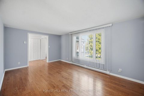 Photo 4 at 33 Rice Drive, Schomberg, King
