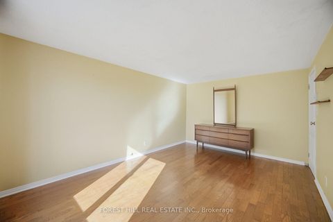 Photo 12 at 33 Rice Drive, Schomberg, King