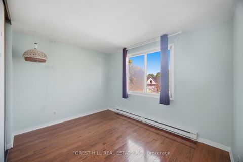 Photo 15 at 33 Rice Drive, Schomberg, King
