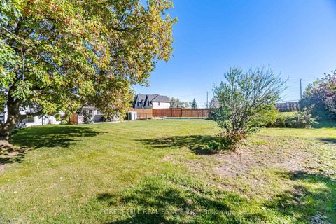 Photo 23 at 33 Rice Drive, Schomberg, King
