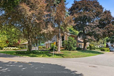 Photo 1 at 9 Babington Court, Rosethorn, Toronto