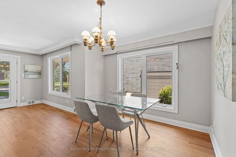 Photo 8 at 9 Babington Court, Rosethorn, Toronto