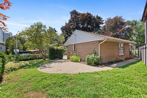 Photo 28 at 9 Babington Court, Rosethorn, Toronto