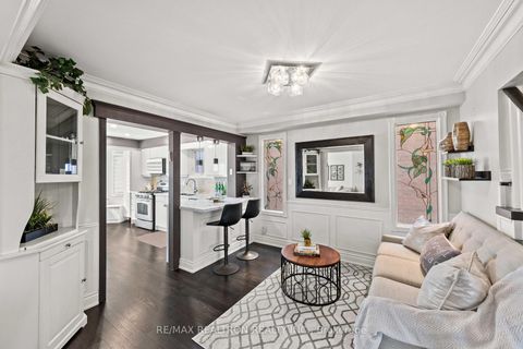 Photo 3 at 51 Chilmar Crescent, Uplands, Vaughan