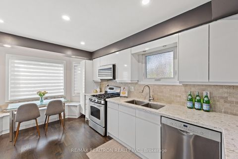Photo 9 at 51 Chilmar Crescent, Uplands, Vaughan