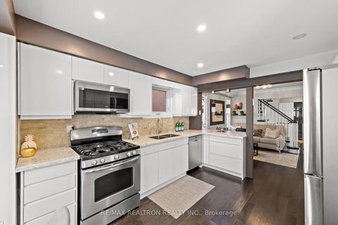 Photo 11 at 51 Chilmar Crescent, Uplands, Vaughan