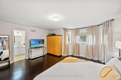 Photo 17 at 51 Chilmar Crescent, Uplands, Vaughan