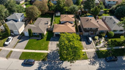 Photo 11 at 46 College Crescent, Grove East, Barrie