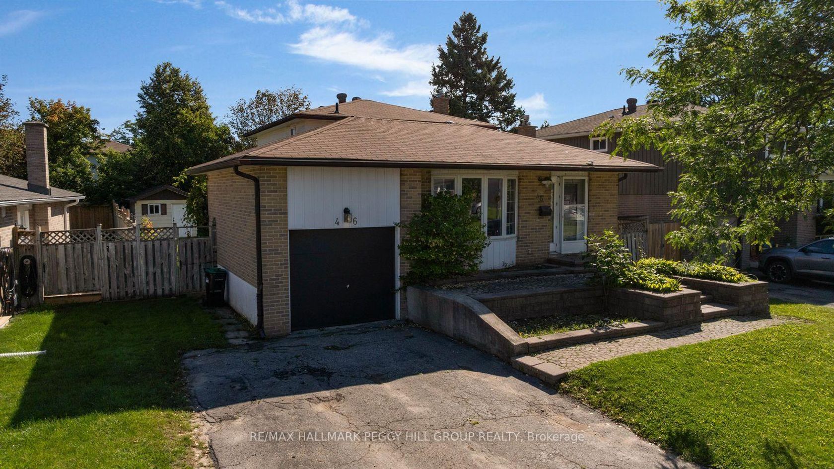 46 College Crescent, Grove East, Barrie photo number 2