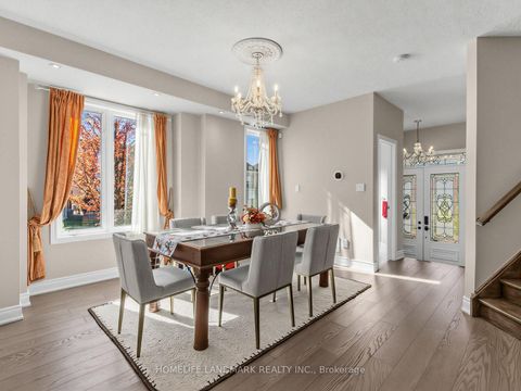 Photo 3 at 72 Vandervoort Drive, Jefferson, Richmond Hill