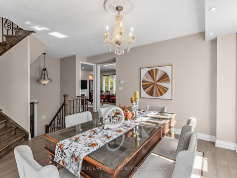 Photo 4 at 72 Vandervoort Drive, Jefferson, Richmond Hill