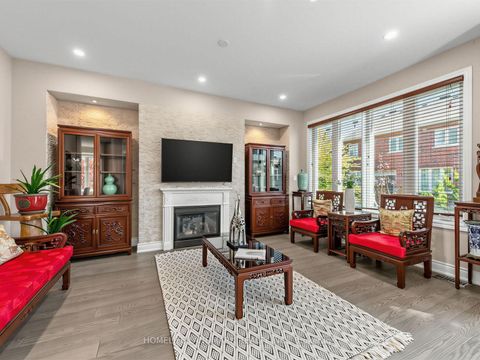 Photo 5 at 72 Vandervoort Drive, Jefferson, Richmond Hill