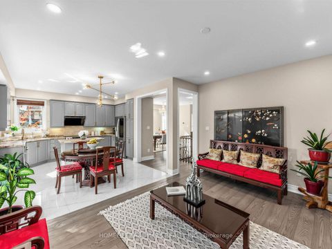 Photo 6 at 72 Vandervoort Drive, Jefferson, Richmond Hill