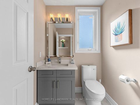Photo 11 at 72 Vandervoort Drive, Jefferson, Richmond Hill