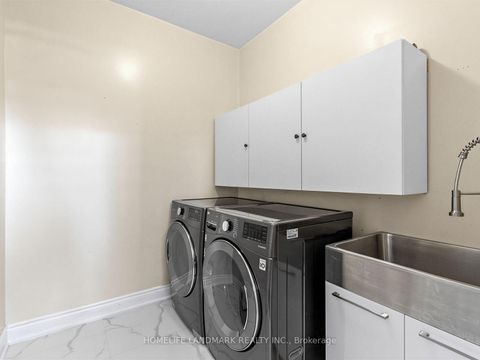 Photo 12 at 72 Vandervoort Drive, Jefferson, Richmond Hill