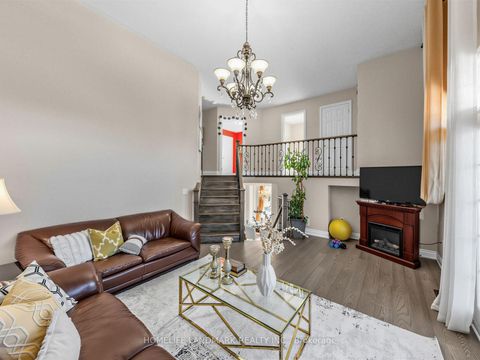 Photo 14 at 72 Vandervoort Drive, Jefferson, Richmond Hill
