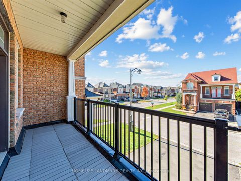Photo 16 at 72 Vandervoort Drive, Jefferson, Richmond Hill