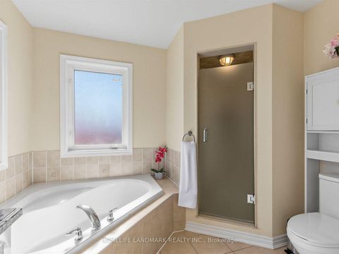 Photo 22 at 72 Vandervoort Drive, Jefferson, Richmond Hill