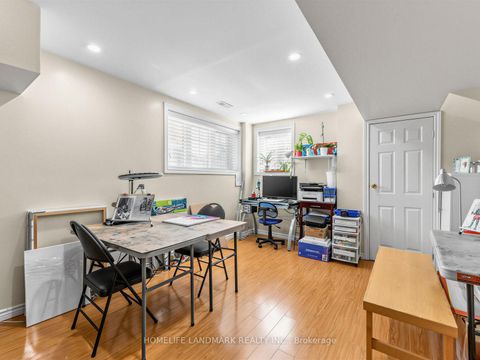 Photo 30 at 72 Vandervoort Drive, Jefferson, Richmond Hill