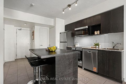 Photo 4 at 2708 - 15 Fort York Boulevard, Waterfront Communities C1, Toronto