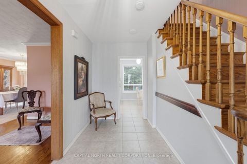 Photo 4 at 116 Exbury Road, CFB, Toronto