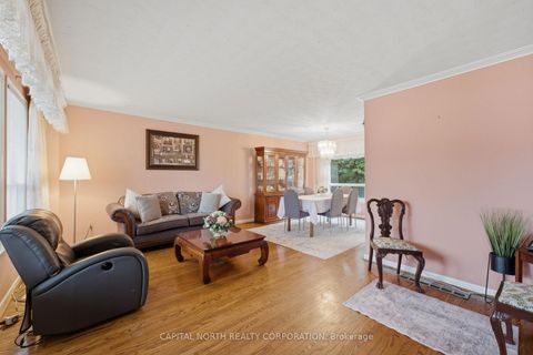 Photo 5 at 116 Exbury Road, CFB, Toronto