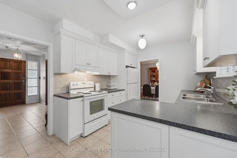 Photo 12 at 116 Exbury Road, CFB, Toronto