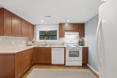 Photo 34 at 116 Exbury Road, CFB, Toronto