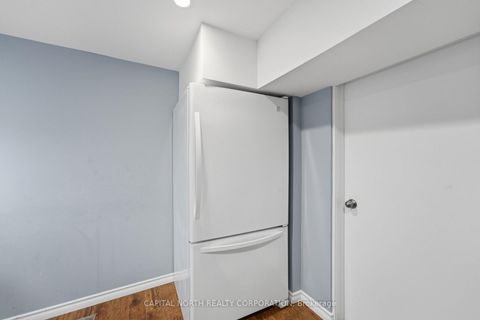 Photo 36 at 116 Exbury Road, CFB, Toronto