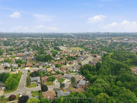 Photo 47 at 116 Exbury Road, CFB, Toronto