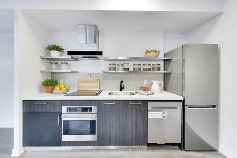 Photo 6 at 626 - 560 King Street W, Waterfront Communities C1, Toronto