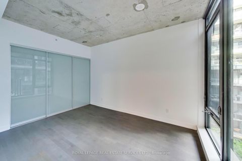 Photo 8 at 626 - 560 King Street W, Waterfront Communities C1, Toronto
