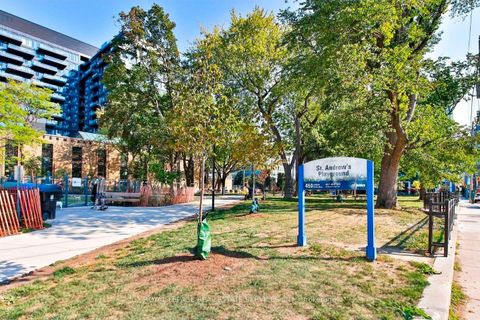 Photo 22 at 626 - 560 King Street W, Waterfront Communities C1, Toronto