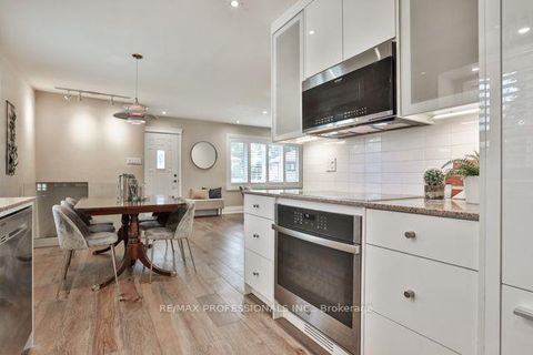 Photo 10 at 17 Loney Avenue, CFB, Toronto