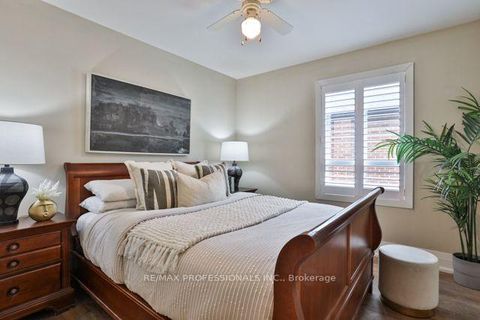 Photo 11 at 17 Loney Avenue, CFB, Toronto