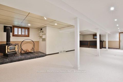Photo 18 at 17 Loney Avenue, CFB, Toronto