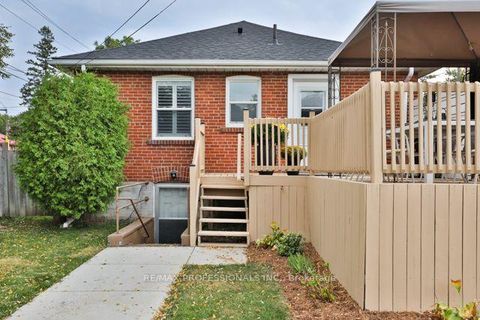 Photo 25 at 17 Loney Avenue, CFB, Toronto