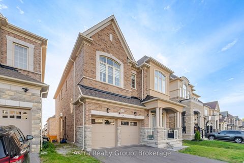 Photo 6 at 152 Stormont Trail, Vellore Village, Vaughan
