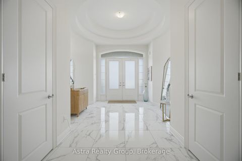 Photo 7 at 152 Stormont Trail, Vellore Village, Vaughan