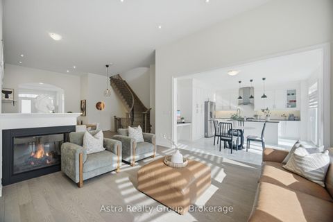 Photo 15 at 152 Stormont Trail, Vellore Village, Vaughan