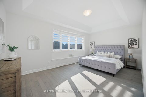 Photo 25 at 152 Stormont Trail, Vellore Village, Vaughan